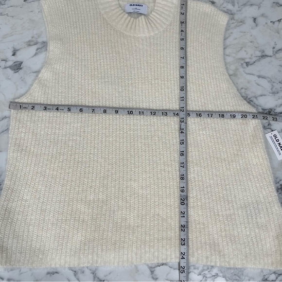 Old Navy Mock-Neck Eyelash Fuzzy Knit Sweater Vest Cream Sleeveless Sweater XL - Picture 7 of 7